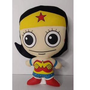 SIX FLAGS Justice League Unlimited Wonder Woman Stuffed Plush